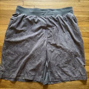 Lululemon THE Linerless Shorts 9.5" Men Large Run Performance Active Gym Gravel